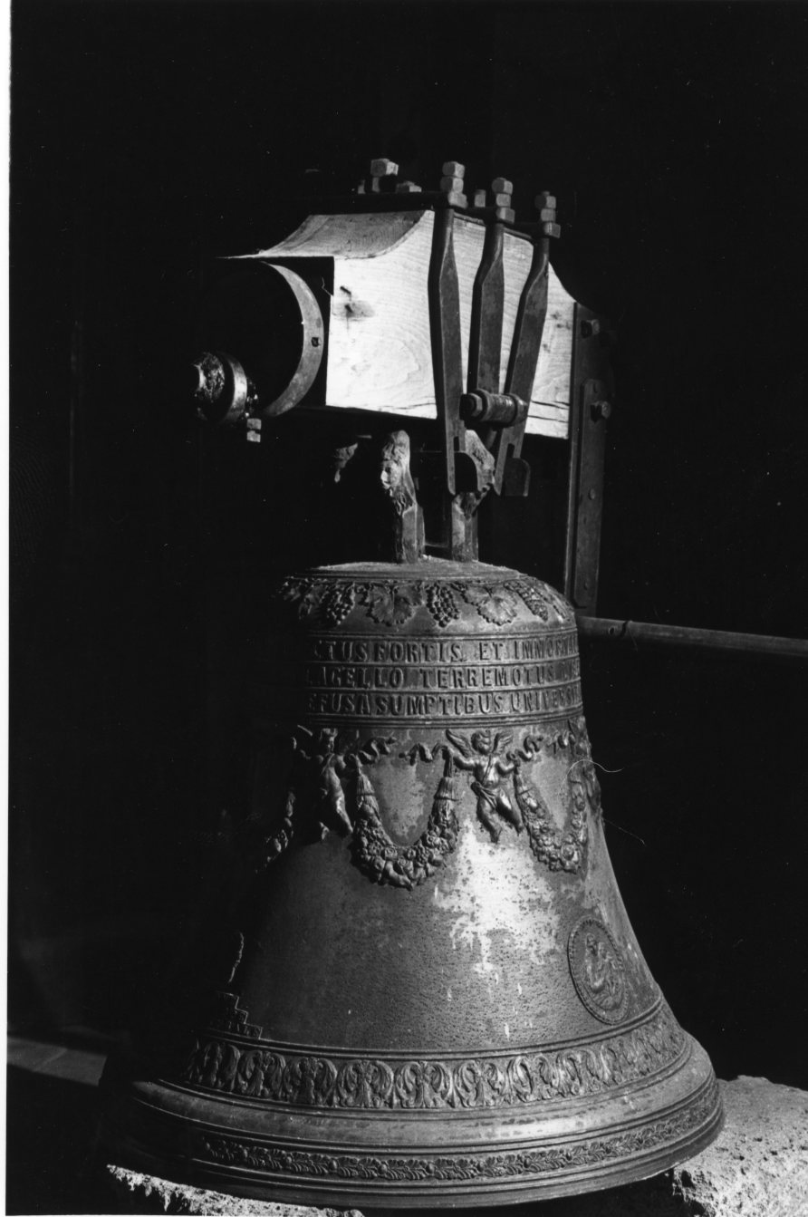 campana, opera isolata - produzione umbra (sec. XIX)