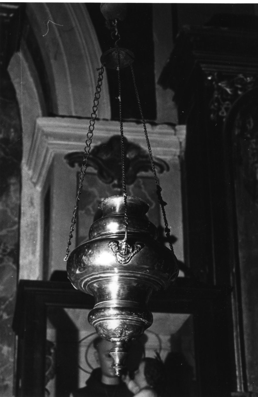 lampada pensile - ad anfora, coppia - produzione romana (sec. XVIII)