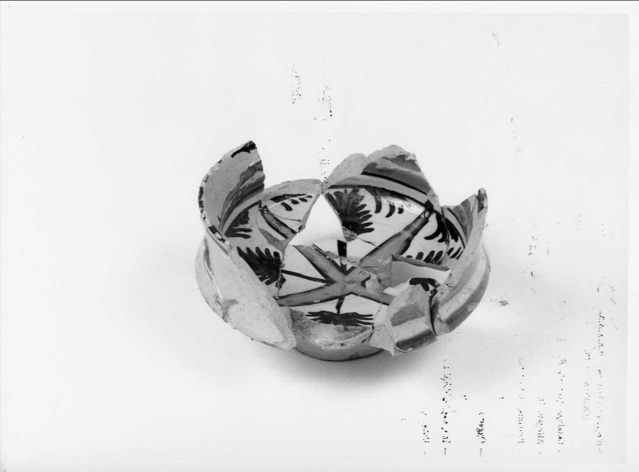 ciotola, opera isolata - bottega italiana (seconda metà sec. XV)