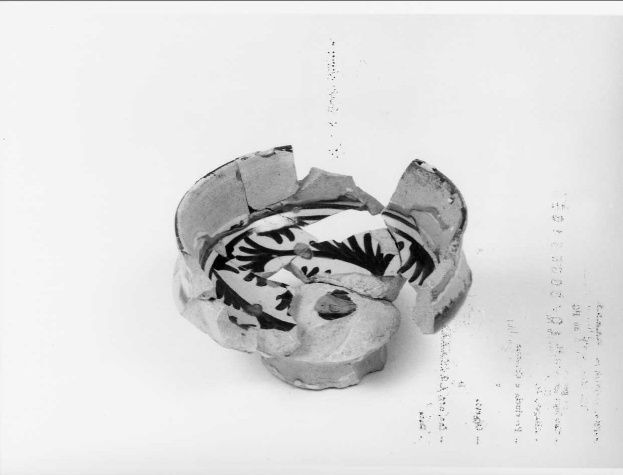 ciotola, opera isolata - bottega italiana (seconda metà sec. XV)