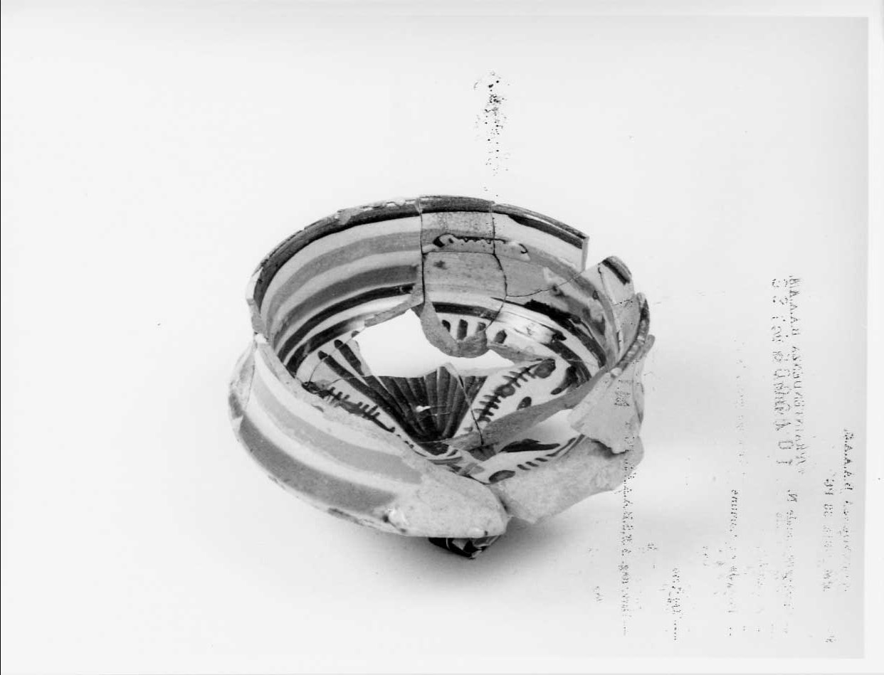 ciotola, opera isolata - bottega italiana (seconda metà sec. XV)