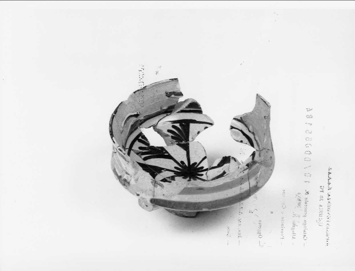 ciotola, opera isolata - bottega italiana (seconda metà sec. XV)