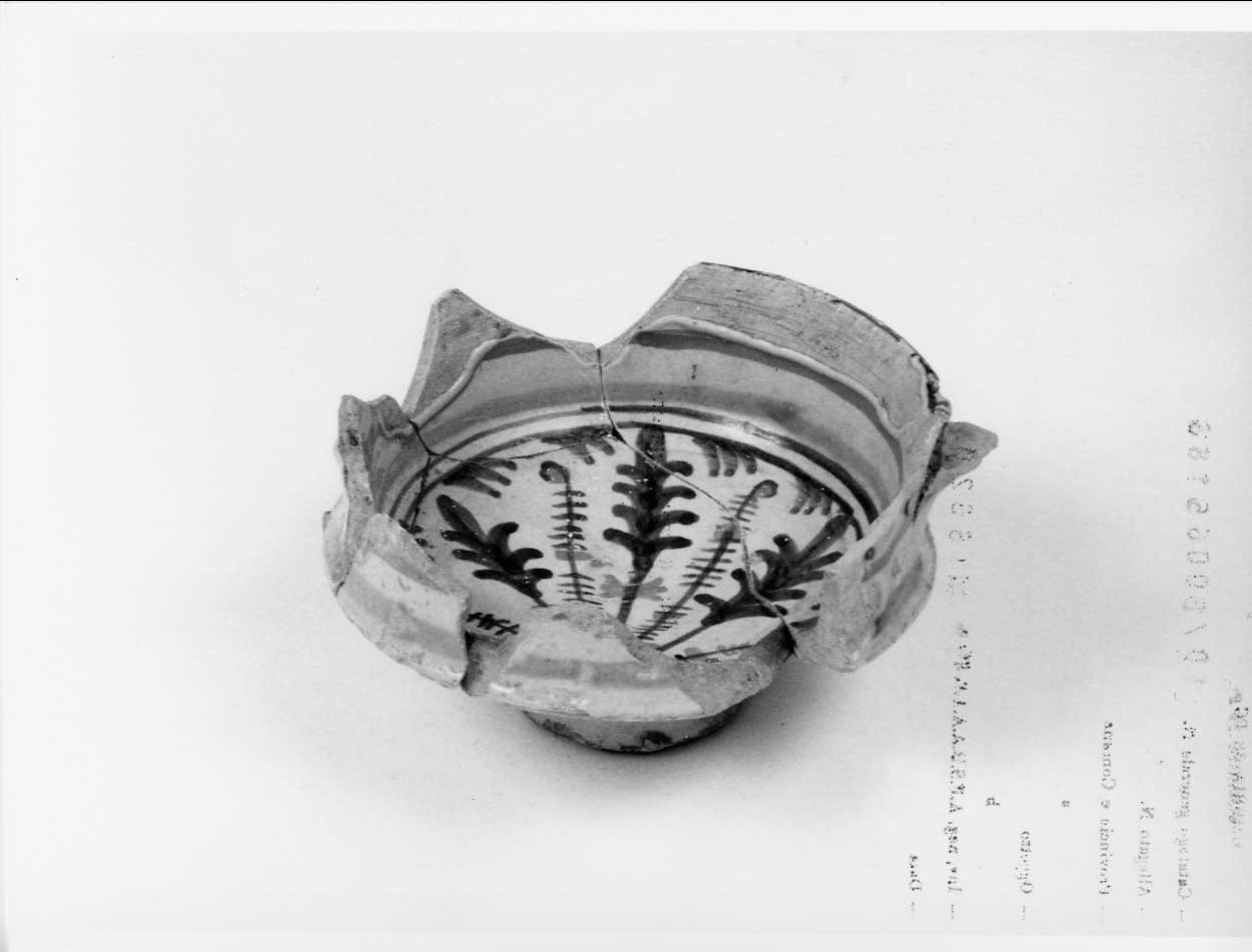 ciotola, opera isolata - bottega italiana (seconda metà sec. XV)