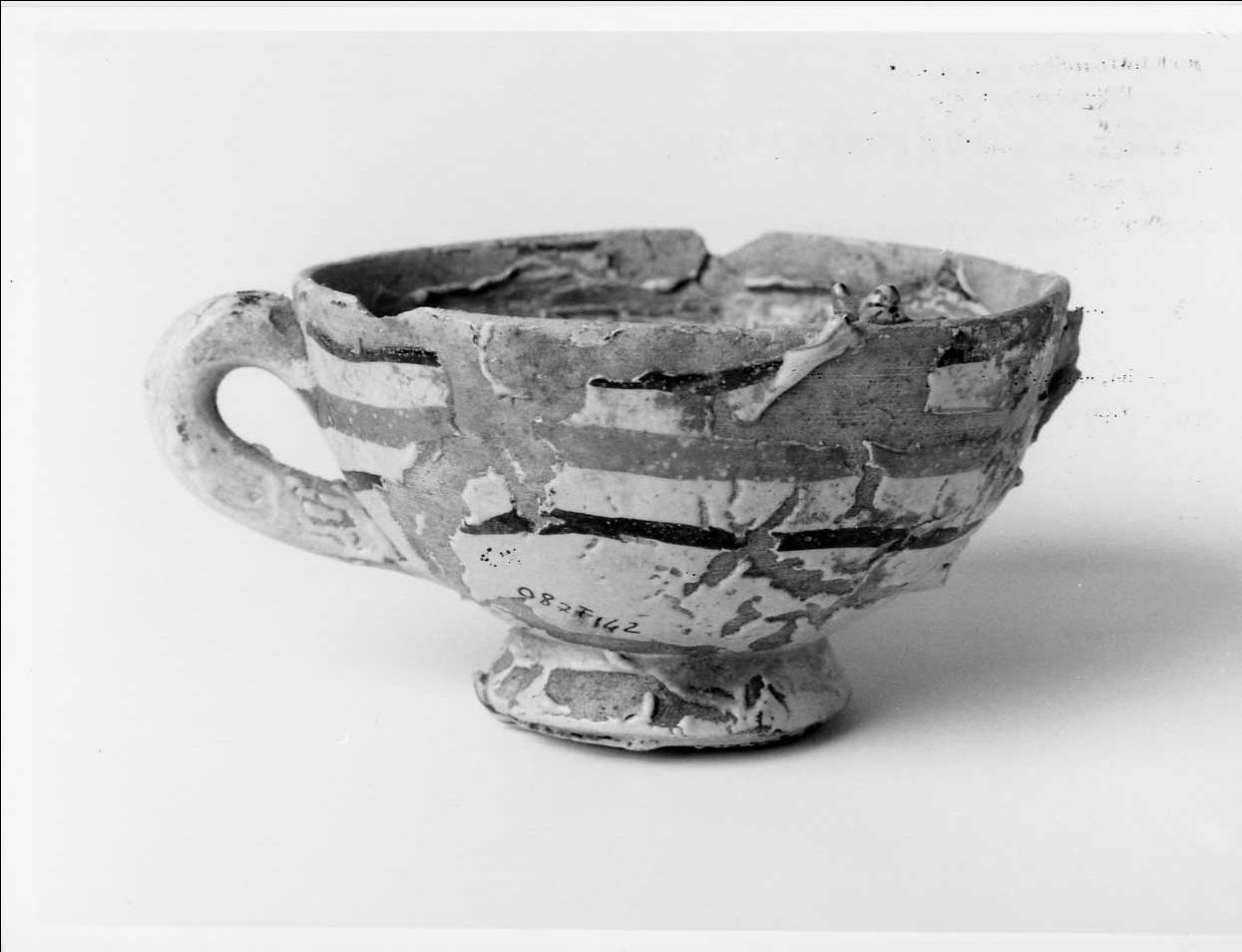 ciotola, opera isolata - bottega italiana (seconda metà sec. XV)