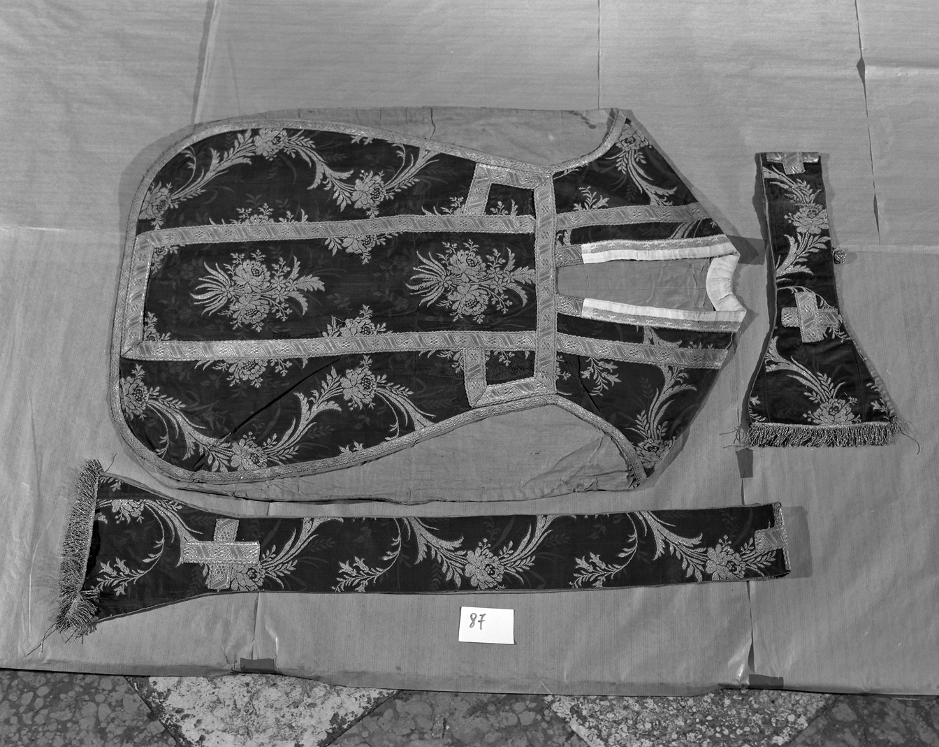 paramento liturgico, insieme - manifattura italiana (terzo quarto sec. XVIII)