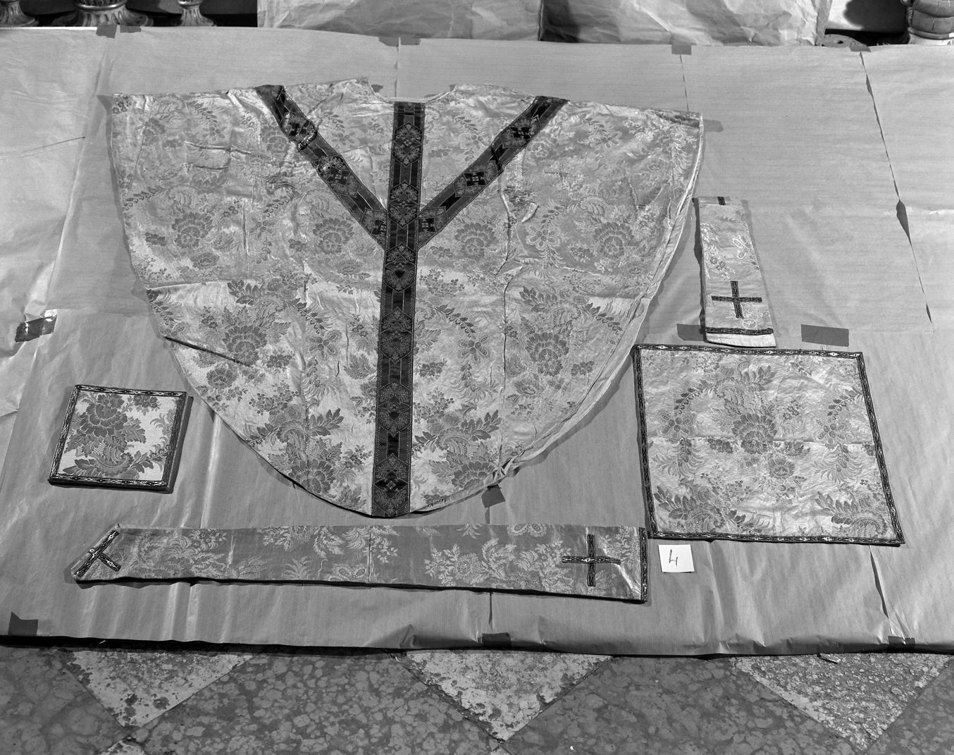 paramento liturgico, insieme - manifattura veneziana (sec. XIX)