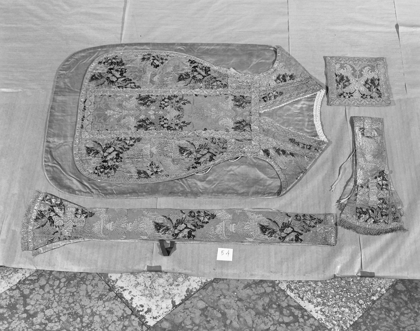 paramento liturgico, insieme - manifattura italiana (prima metà sec. XVIII)