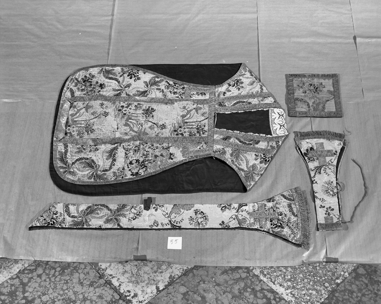 paramento liturgico, insieme - manifattura italiana (terzo quarto sec. XVIII)