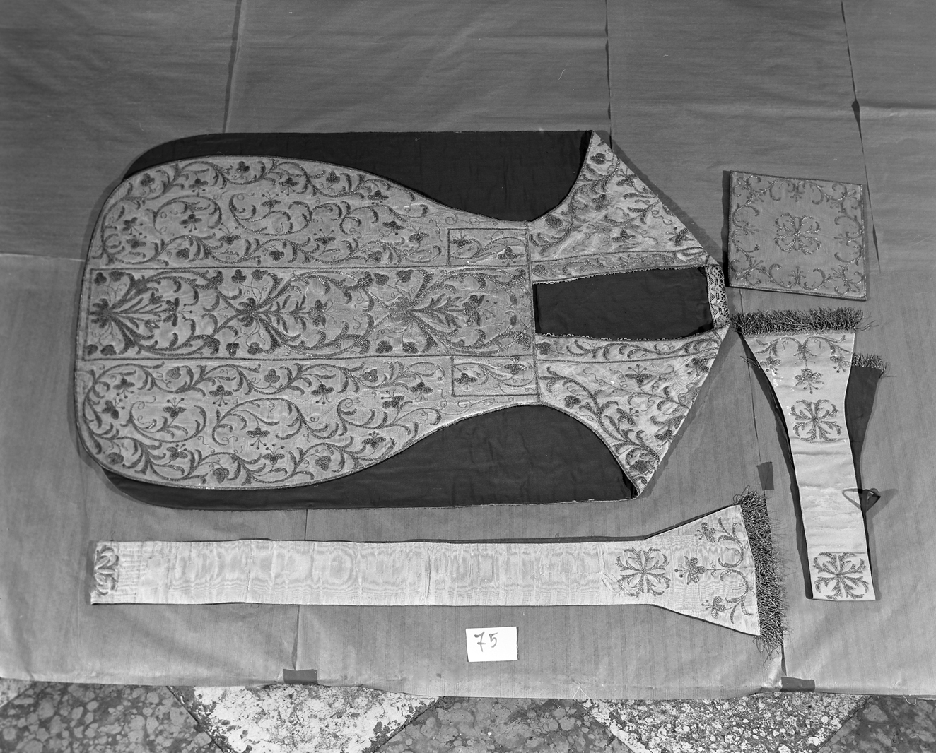 paramento liturgico, insieme - manifattura italiana (sec. XVIII)