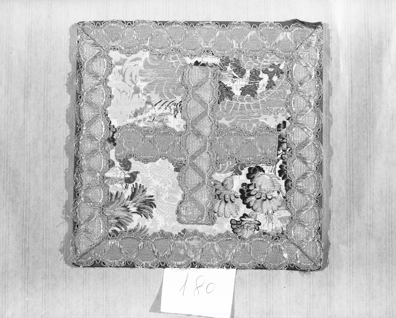 borsa del corporale - manifattura italiana (prima metà sec. XVIII)