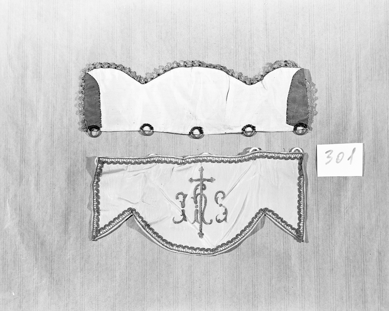 conopeo di tabernacolo, coppia - manifattura italiana (sec. XIX)