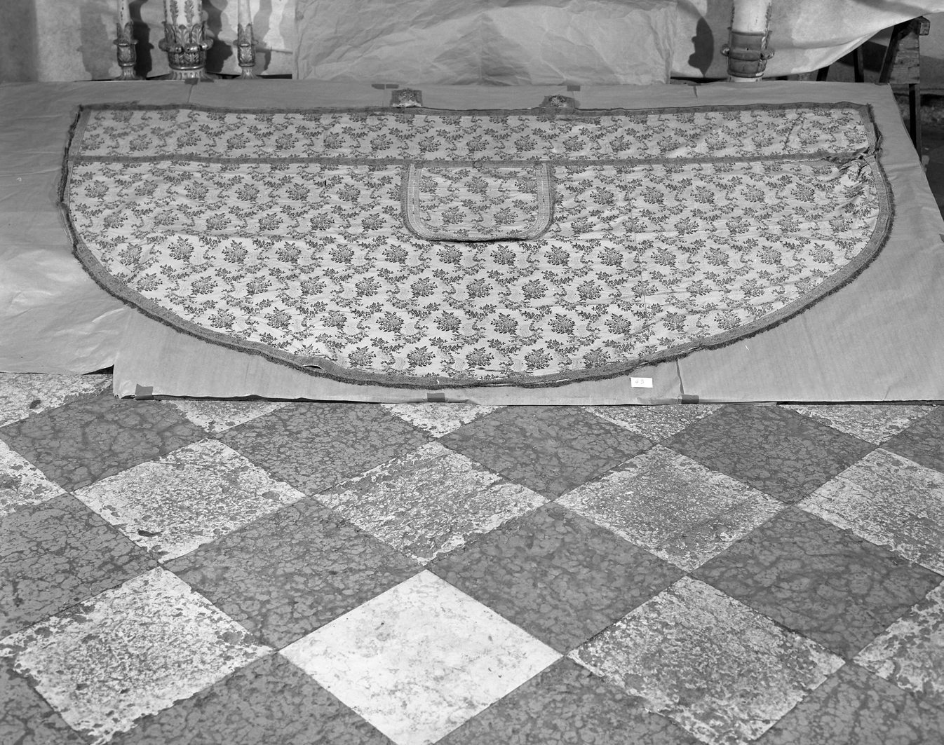 piviale - manifattura italiana (prima metà sec. XIX)