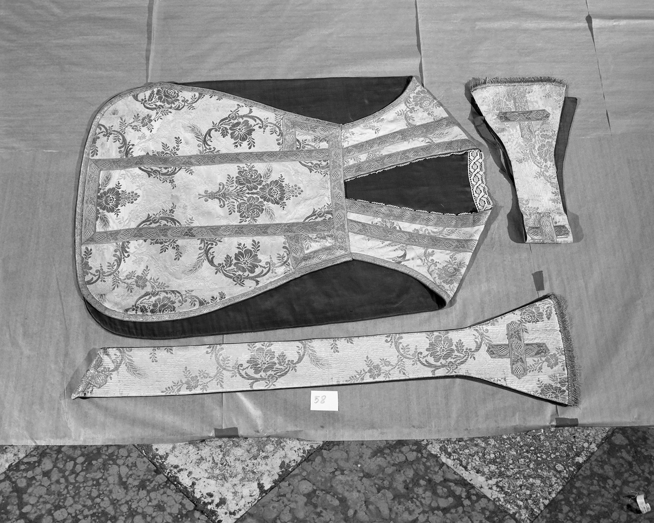 paramento liturgico, insieme - manifattura italiana (prima metà sec. XIX)