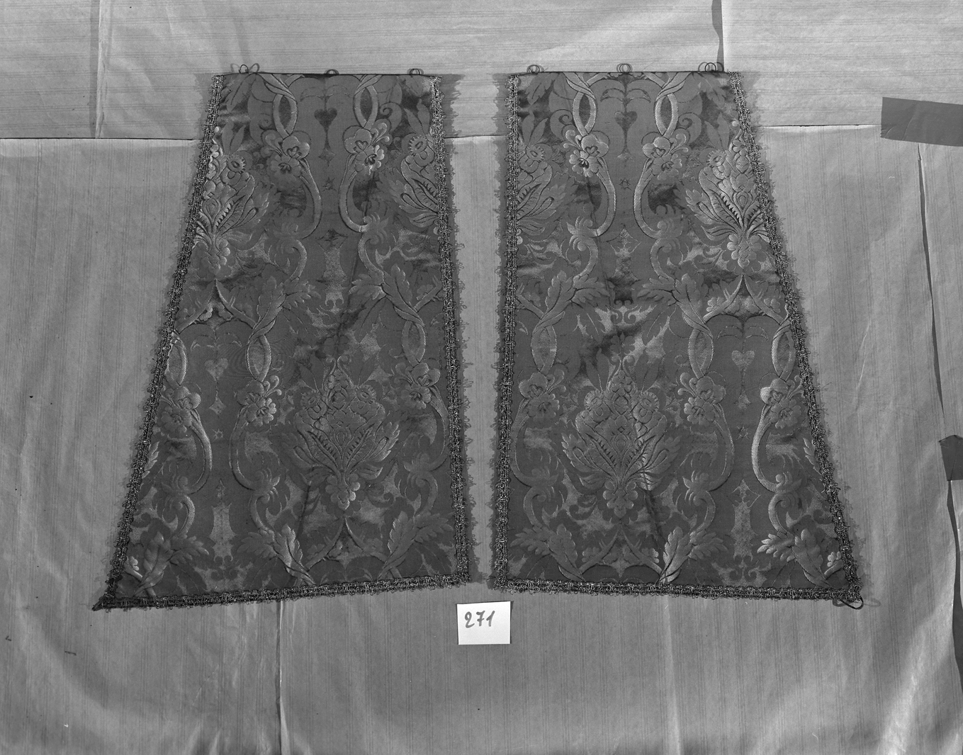 conopeo di tabernacolo, coppia - manifattura italiana (sec. XIX)