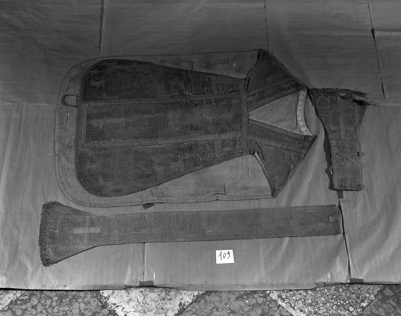 paramento liturgico, insieme - manifattura italiana (fine/inizio secc. XVII/ XVIII)