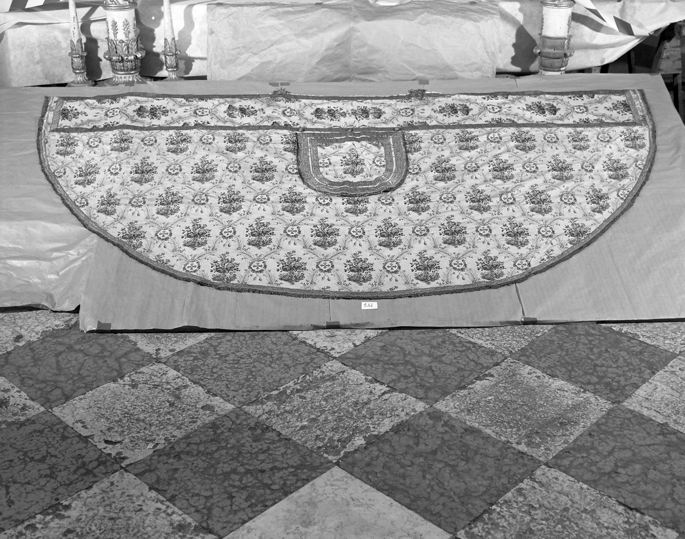 piviale - manifattura italiana (prima metà sec. XX)