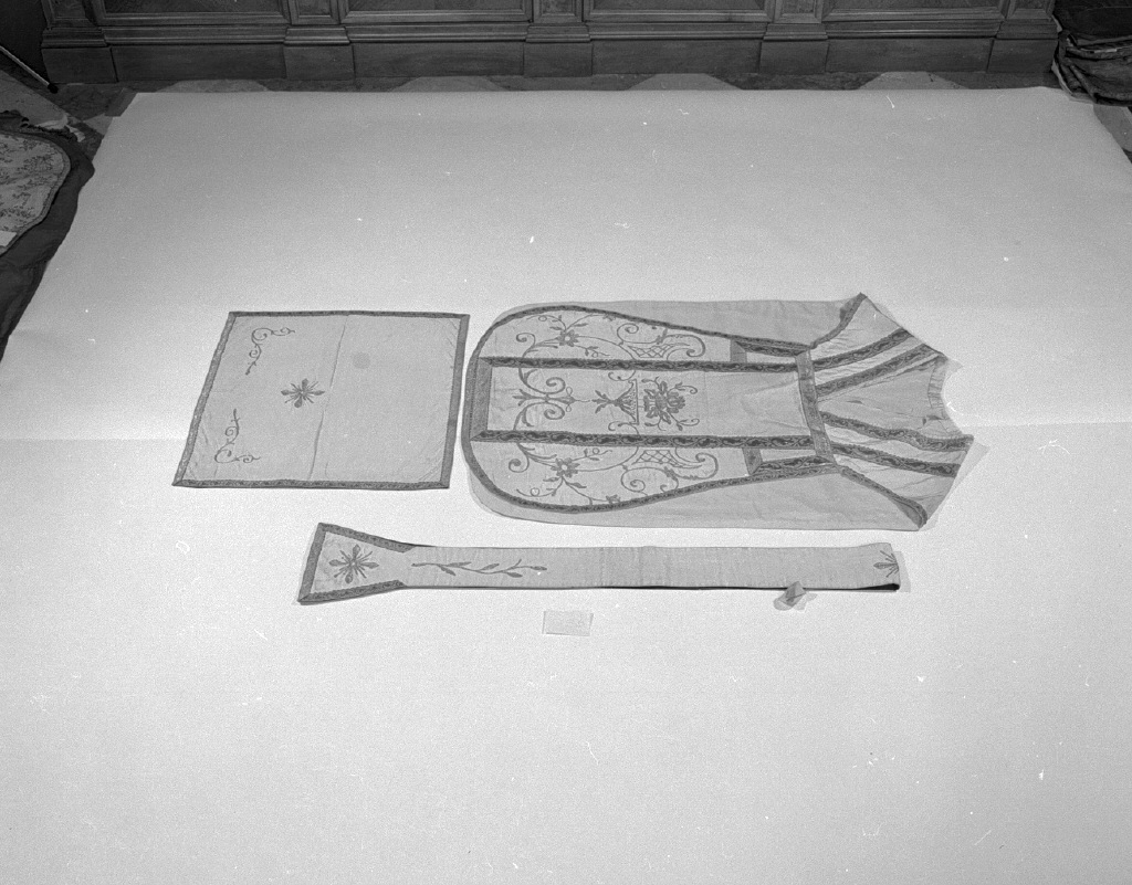 paramento liturgico, insieme - manifattura italiana (seconda metà sec. XIX)