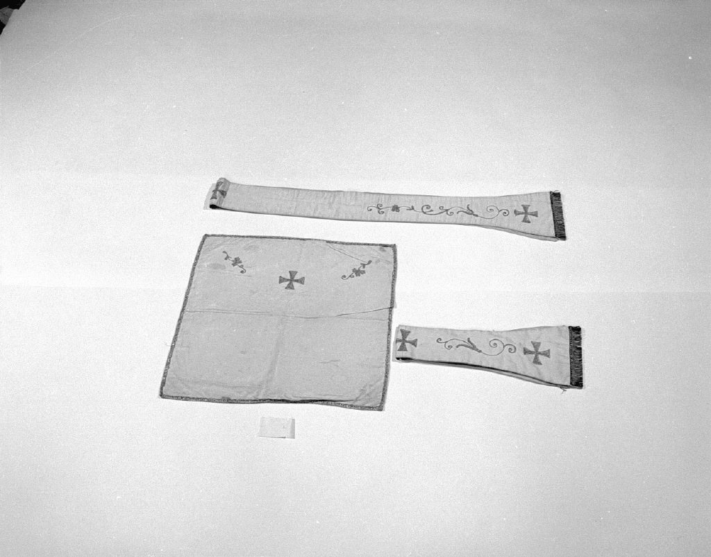 paramento liturgico, insieme - manifattura italiana (seconda metà sec. XIX)