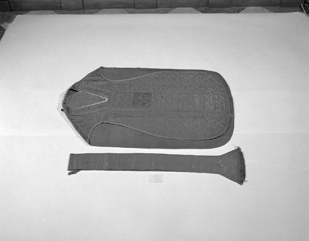 paramento liturgico, insieme - manifattura italiana (primo quarto sec. XVII)