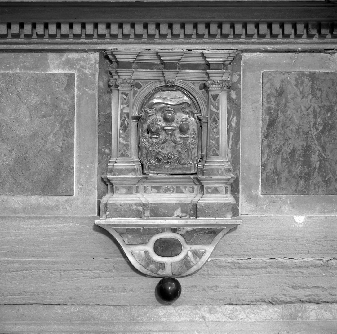 armadietto per oli santi, insieme - ambito veneto (sec. XVII)