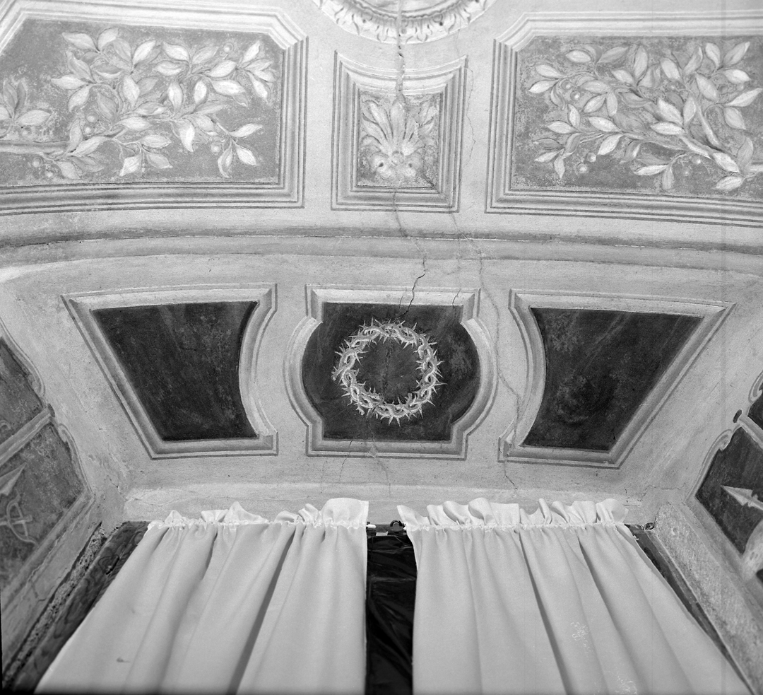 croce con corona di spine (dipinto, elemento d'insieme) di Fontebasso Francesco (metà sec. XVIII)