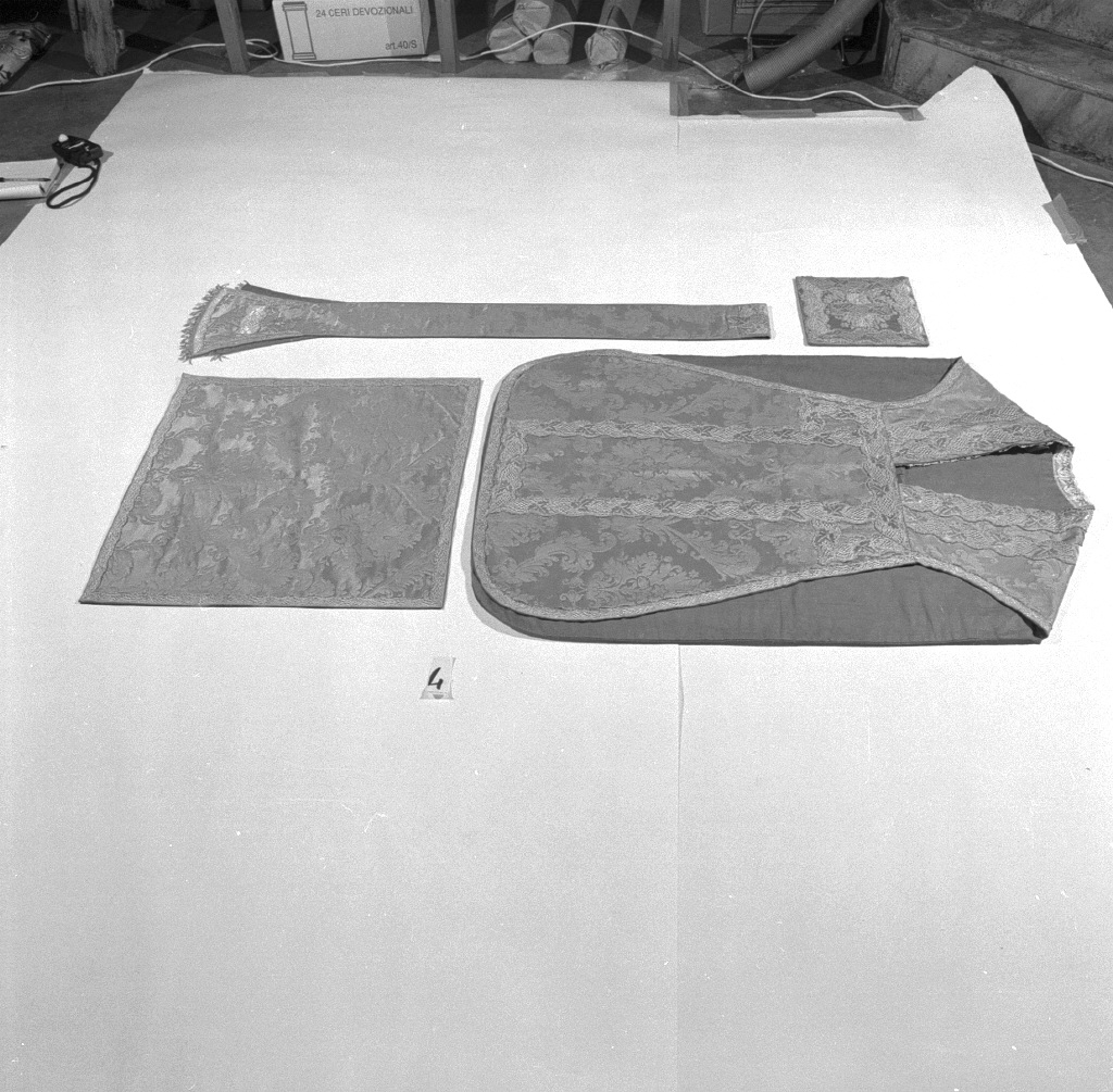 paramento liturgico, insieme - manifattura italiana (seconda metà sec. XIX)