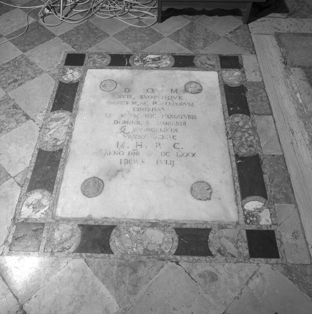 lapide tombale - ambito veneziano (sec. XVII)