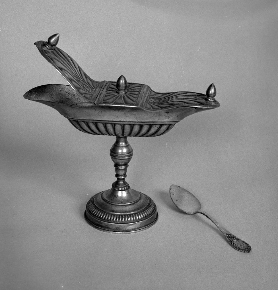 navicella portaincenso - a lucerna - bottega veneta (sec. XIX)