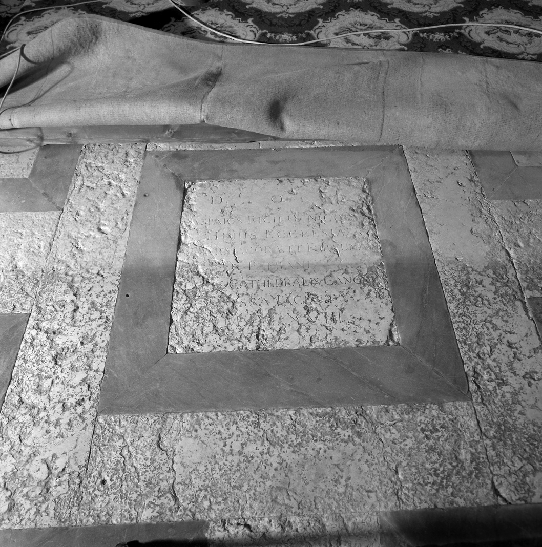 lapide tombale - ambito veneto (sec. XVI)