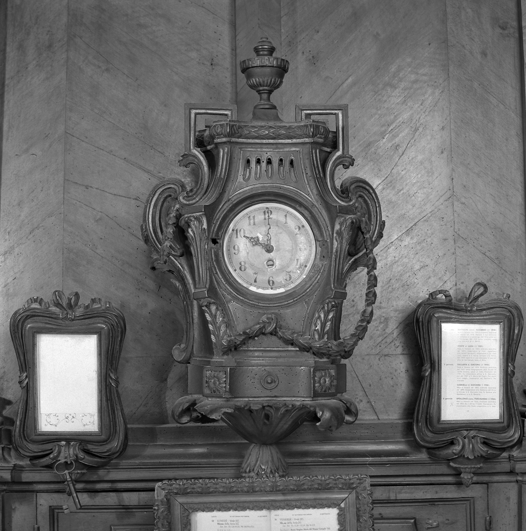 orologio, elemento d'insieme di Massari Giorgio (sec. XVIII)