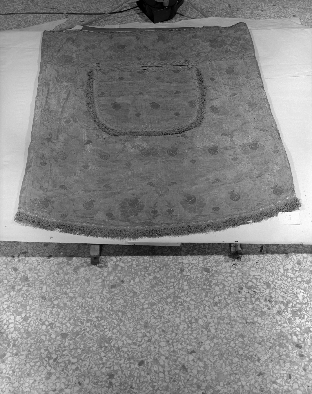 piviale - manifattura italiana (fine/inizio secc. XVII/ XVIII)