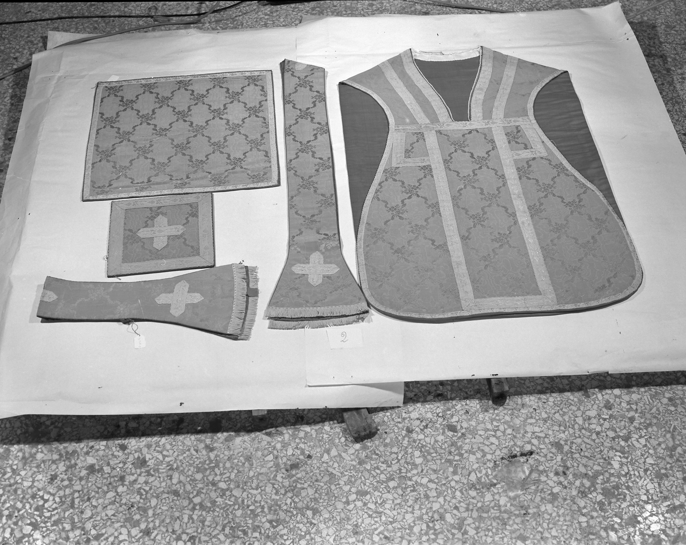 paramento liturgico, insieme - manifattura italiana (prima metà sec. XIX)