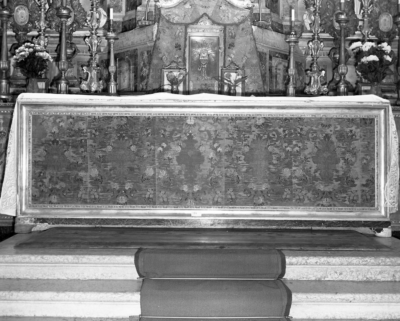 paliotto - manifattura italiana (fine/inizio secc. XVIII/ XIX)