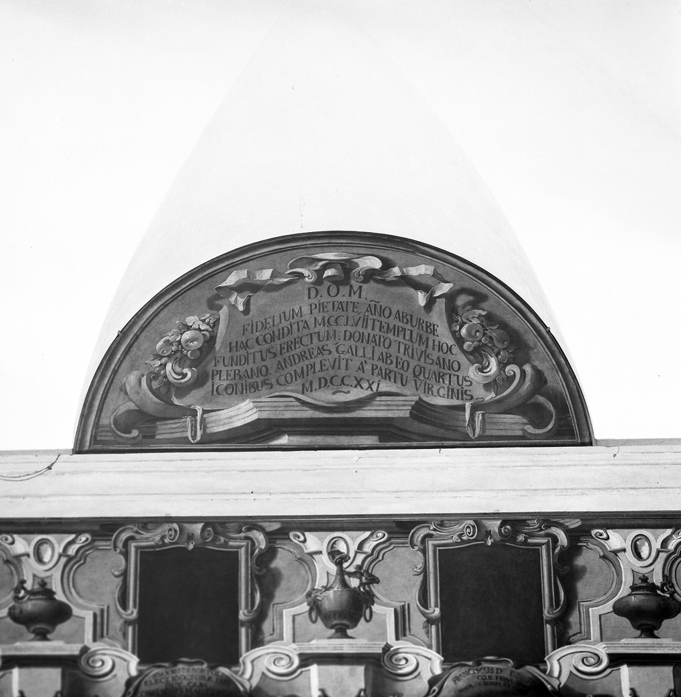 motivi decorativi floreali/ motivi decorativi architettonici (dipinto) - ambito veneto (sec. XVIII)