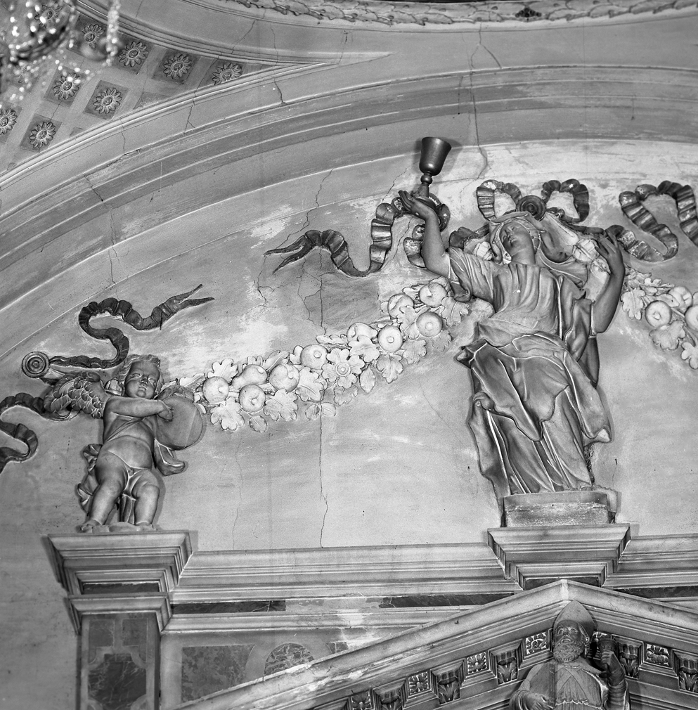 motivi decorativi floreali (scultura) - ambito veneziano (sec. XVII)