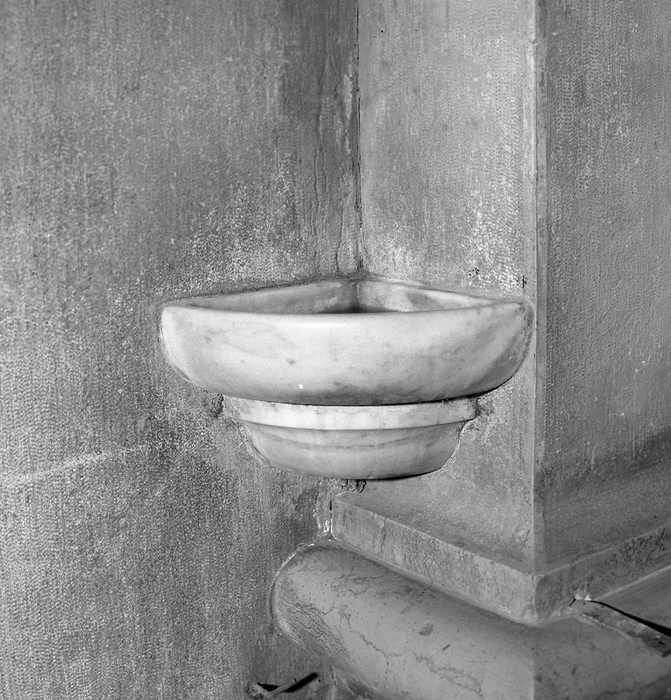 acquasantiera da parete - ambito veneto (sec. XVII)