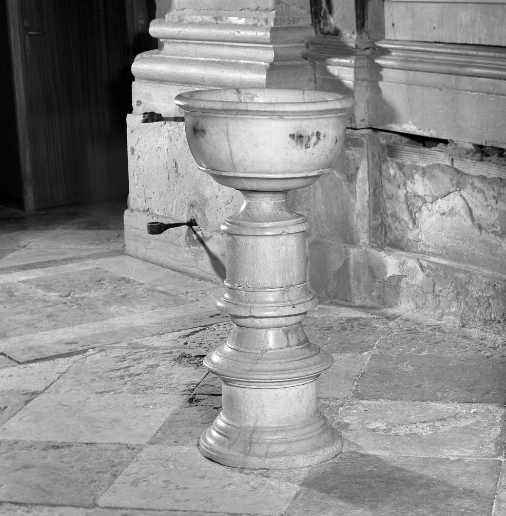 acquasantiera - a fusto - bottega veneziana (sec. XVII)