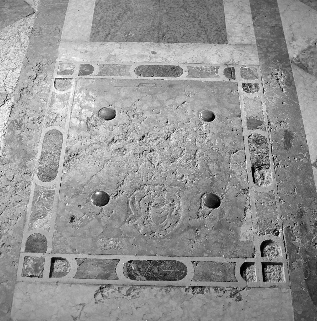 lastra tombale - bottega veneziana (sec. XVIII)