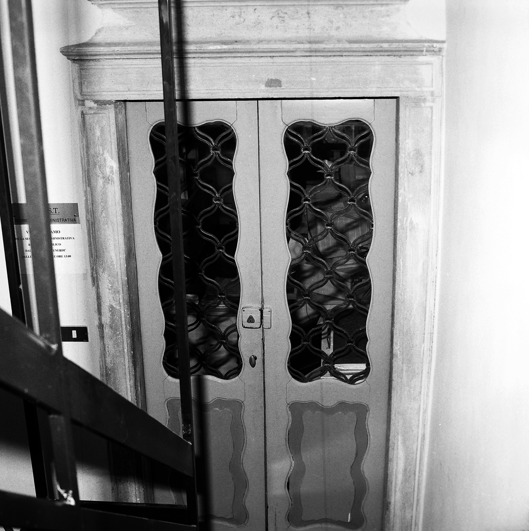 porta - a due battenti - bottega veneta (sec. XVIII)