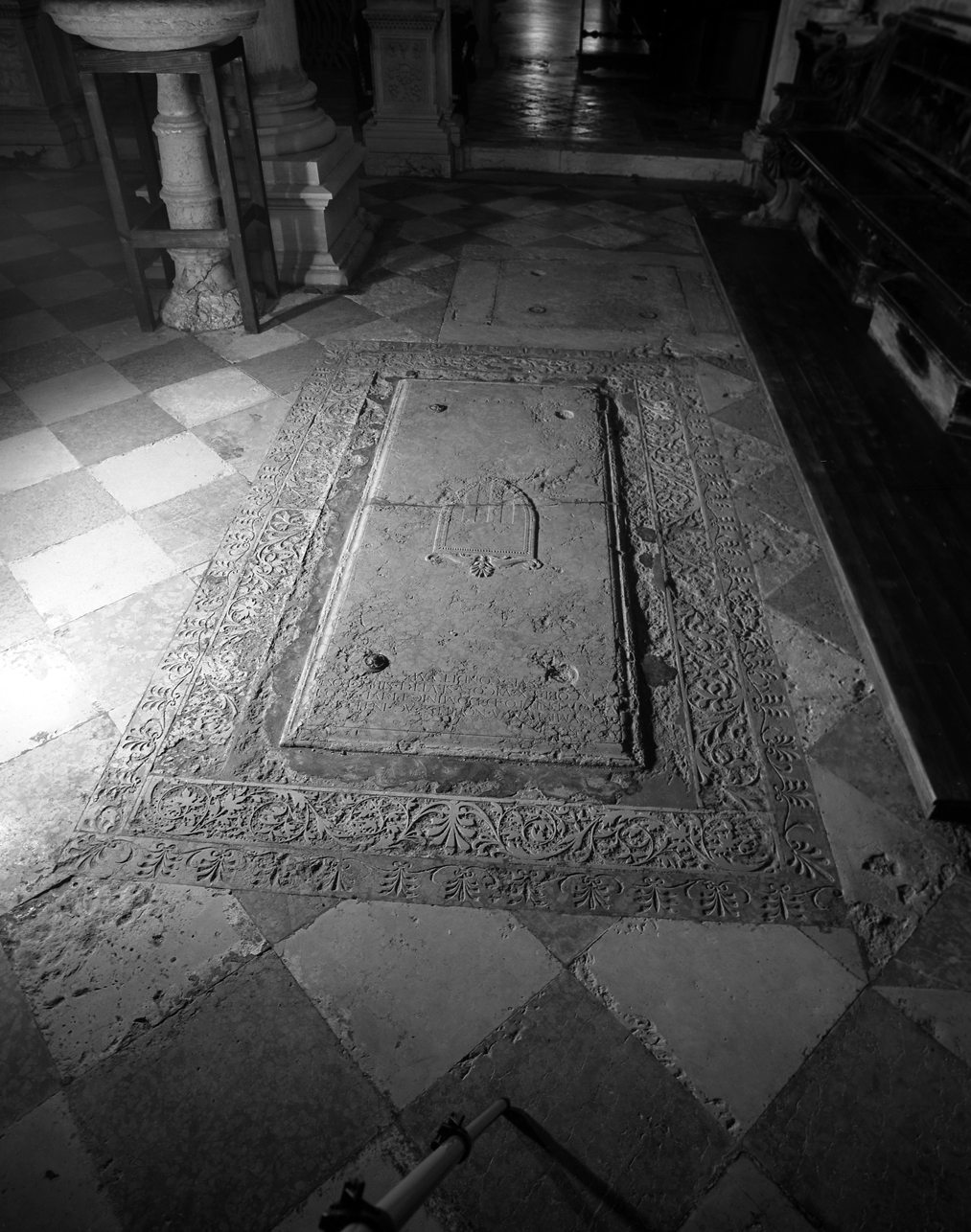 lastra tombale - ambito veneto (sec. XVI)