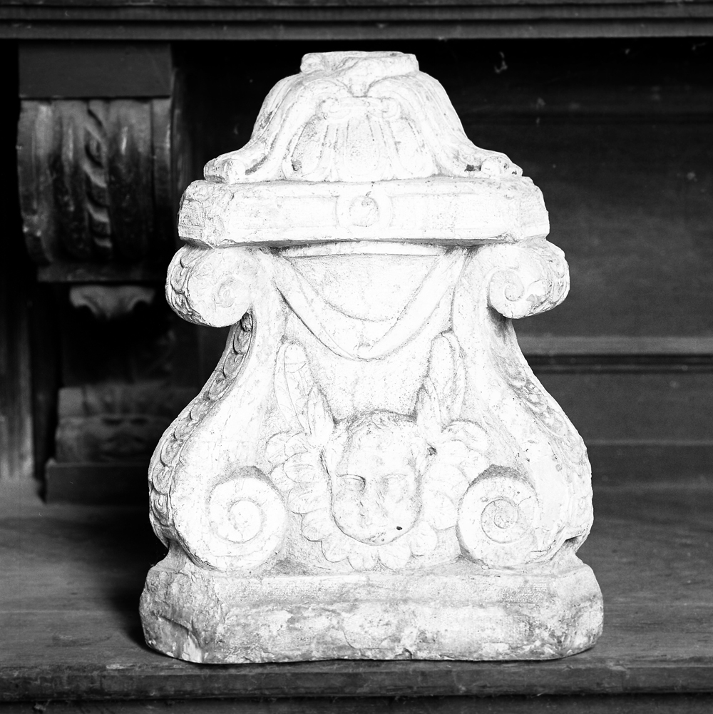 piedistallo - ambito veneto (prima metà sec. XVIII)