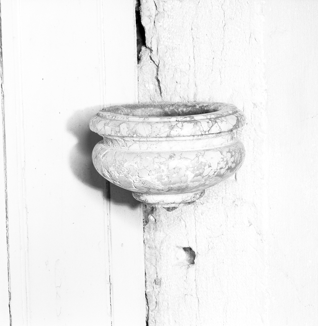 acquasantiera da parete - ambito veneto (metà sec. XVIII)