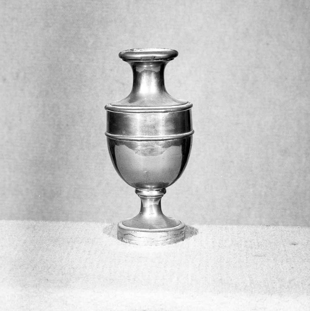 vasetto - ambito veneto (primo quarto sec. XX)