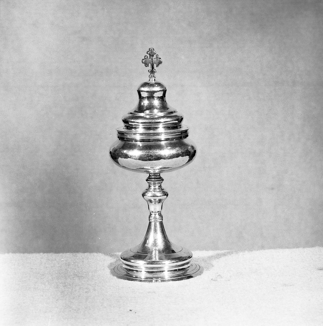 pisside - ambito veneto (prima metà sec. XX)