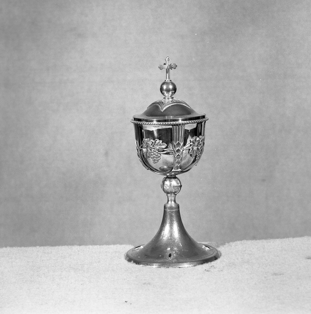 pisside - ambito veneto (sec. XX)