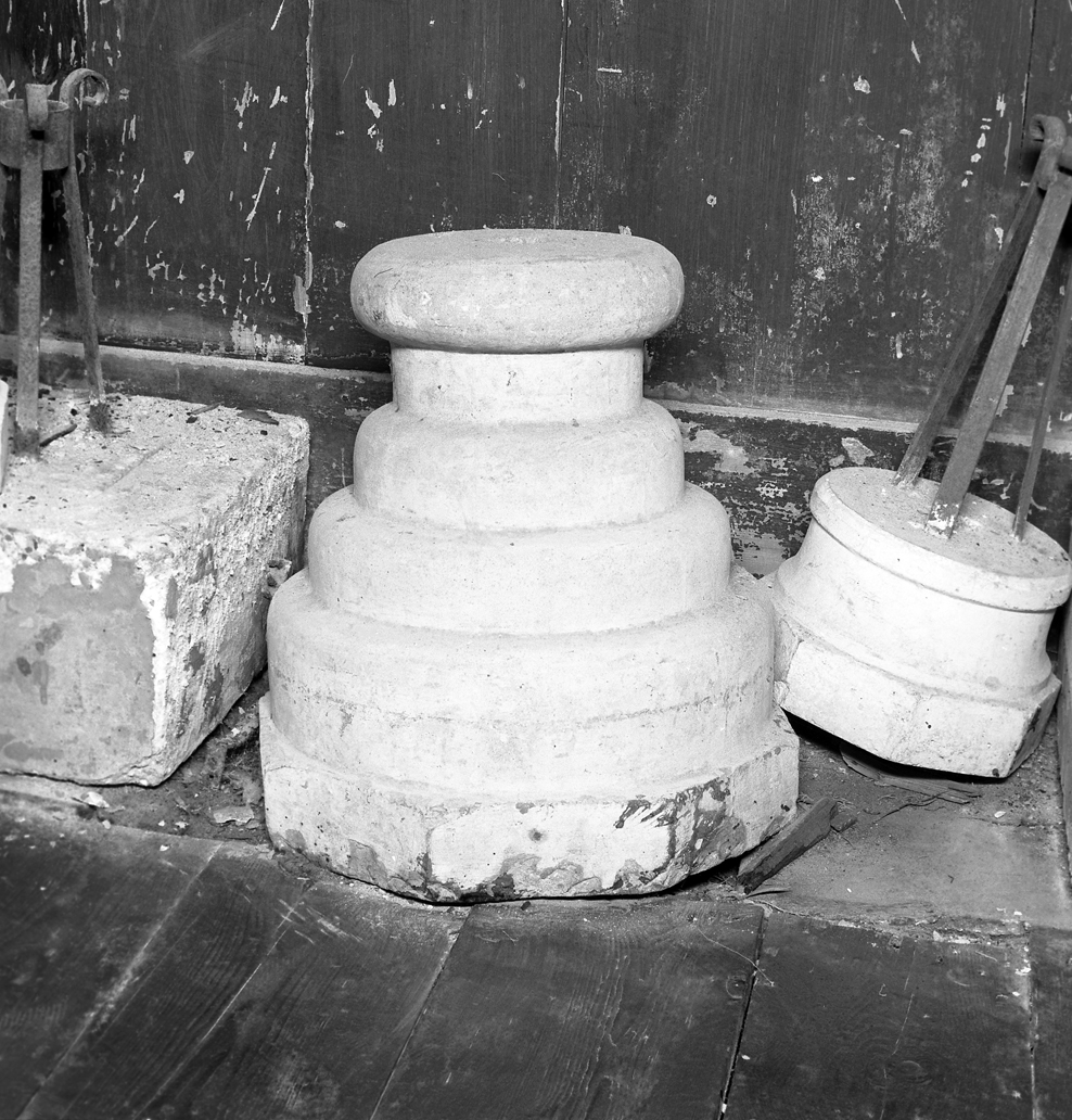 base portainsegne - ambito italiano (sec. XIX)