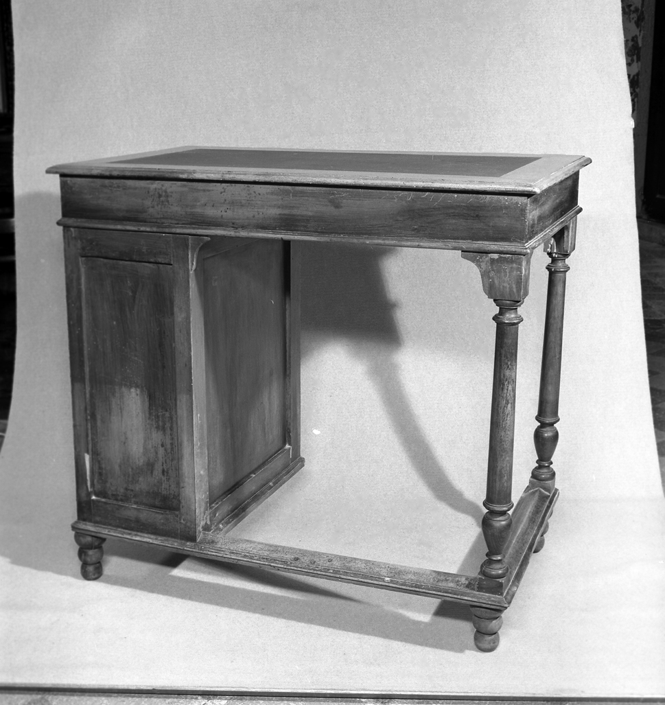 scrivania - ambito veneto (sec. XIX)