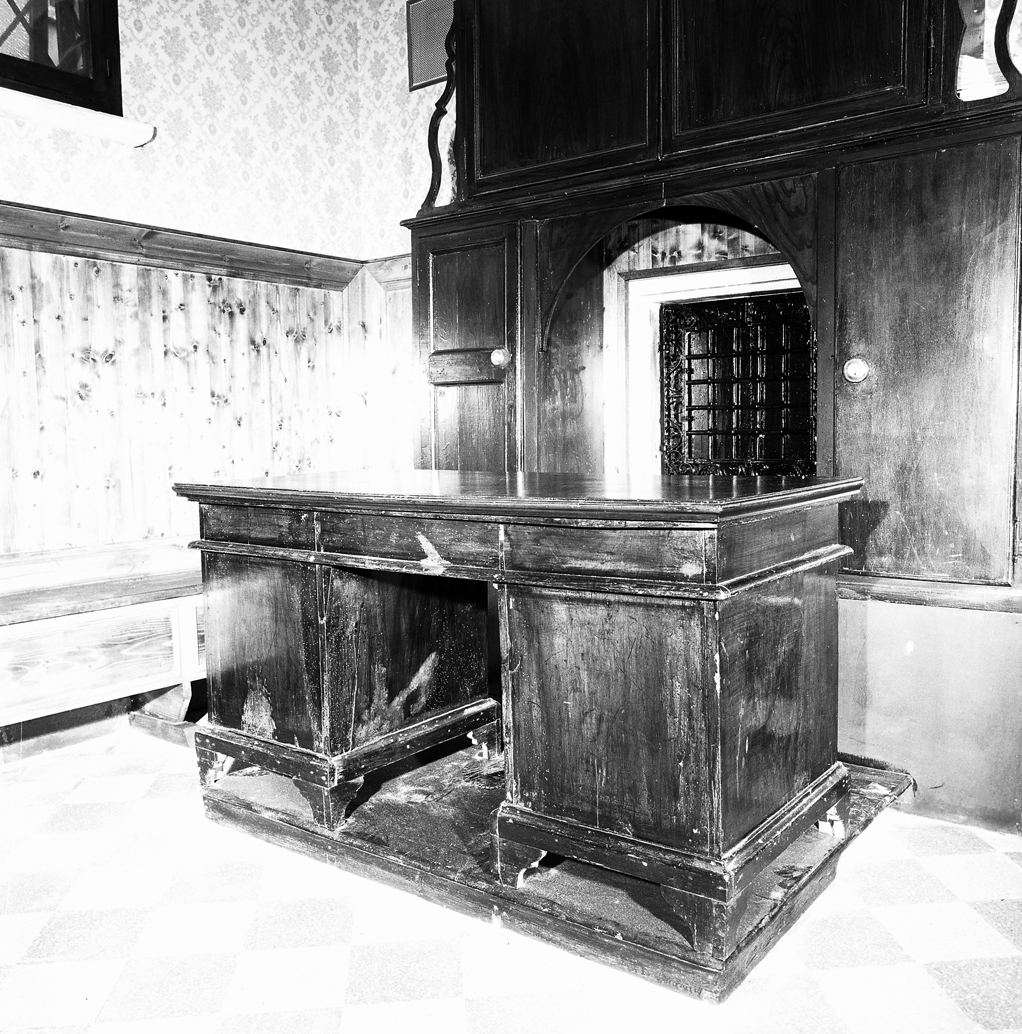 scrivania - ambito italiano (sec. XIX)