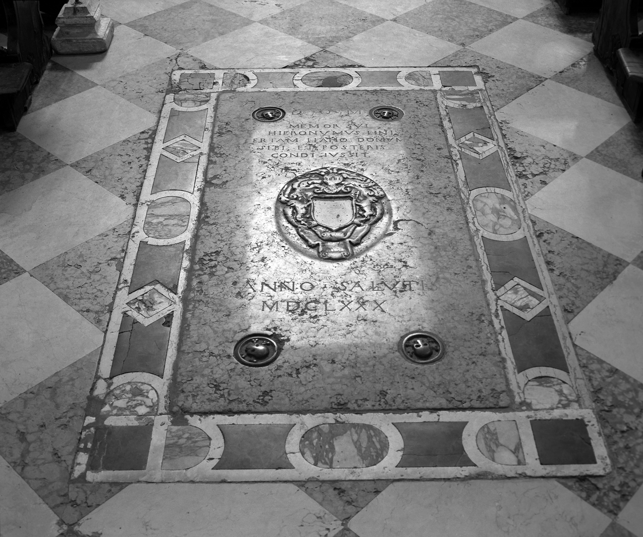 lapide tombale - ambito veneto (sec. XVII)