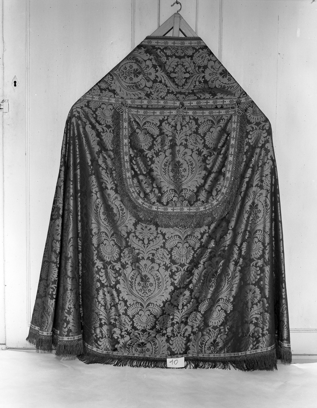 piviale - manifattura italiana (prima metà sec. XX)